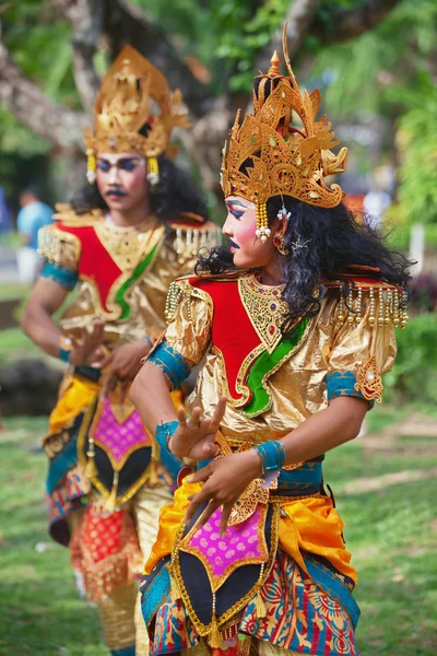 Young Balinese dancer — Stock Photo, Image