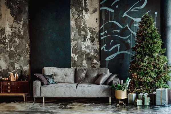 Silvester Interieur Kalten Farben Neujahrsgeschenke Liegen Unter Dem Baum Weihnachtsbaum — Stockfoto