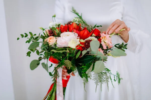 Buquê Nupcial Casamento Lindas Flores Rústico Foco Suave — Fotografia de Stock