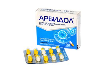 Arbidol tıbbi ürün Umifenovir kanıtlanmamış Rus antiviral ilacıdır. Covid-19 tedavisinde aktif ilerleme kaydedildi. Moskova Rusya 03.12.2020