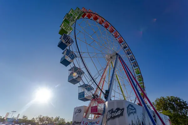 Madrid Spain April 2021 Ferris Wheel Colored Baskets Madrid Fair — Stock Photo, Image