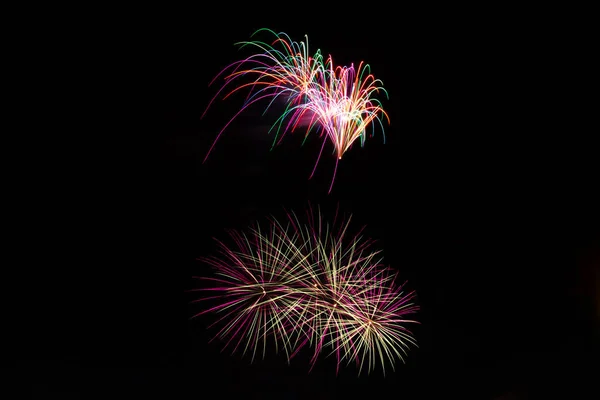 Gekleurd Vuurwerk Kleurpalmbomen Pyrotechniek — Stockfoto