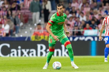 Madrid, İspanya - 18 Ekim 2025: Atletico Madrid ile Osasuna arasında oynanan La Liga maçı Metropolitano 'da oynandı. Maç boyunca Atletico Madrid ve Osasuna oyuncuları.