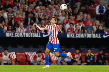 Madrid, İspanya - 18 Ekim 2025: Atletico Madrid ile Osasuna arasında oynanan La Liga maçı Metropolitano 'da oynandı. Maç boyunca Atletico Madrid ve Osasuna oyuncuları.