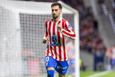 Madrid, İspanya - 18 Ekim 2025: Atletico Madrid ile Osasuna arasında oynanan La Liga maçı Metropolitano 'da oynandı. Maç boyunca Atletico Madrid ve Osasuna oyuncuları.