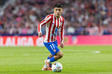 Madrid, İspanya - 18 Ekim 2025: Atletico Madrid ile Osasuna arasında oynanan La Liga maçı Metropolitano 'da oynandı. Maç boyunca Atletico Madrid ve Osasuna oyuncuları.