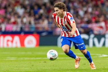 Madrid, İspanya - 18 Ekim 2025: Atletico Madrid ile Osasuna arasında oynanan La Liga maçı Metropolitano 'da oynandı. Maç boyunca Atletico Madrid ve Osasuna oyuncuları.