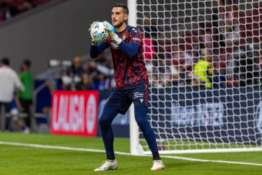 Madrid, İspanya - 18 Ekim 2025: Atletico Madrid ile Osasuna arasında oynanan La Liga maçı Metropolitano 'da oynandı. Maç boyunca Atletico Madrid ve Osasuna oyuncuları.