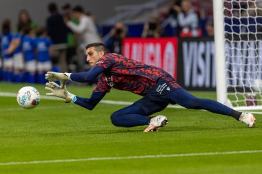 Madrid, İspanya - 18 Ekim 2025: Atletico Madrid ile Osasuna arasında oynanan La Liga maçı Metropolitano 'da oynandı. Maç boyunca Atletico Madrid ve Osasuna oyuncuları.