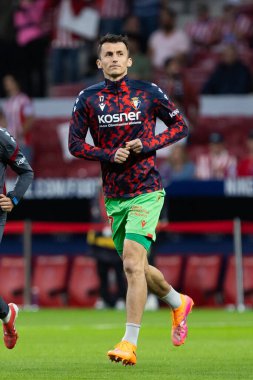 Madrid, İspanya - 18 Ekim 2025: Atletico Madrid ile Osasuna arasında oynanan La Liga maçı Metropolitano 'da oynandı. Maç boyunca Atletico Madrid ve Osasuna oyuncuları.