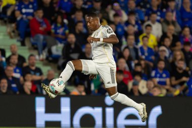 Madrid, İspanya - 19 Ekim 2025: Getafe FC ile Real Madrid arasındaki Liga maçı Getafe 'de oynandı. Maç sırasında Real Madrid oyuncuları. Profesyonel futbol. EA Spor Ligi 2025, 2026.