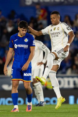 Madrid, İspanya - 19 Ekim 2025: Getafe FC ile Real Madrid arasındaki Liga maçı Getafe 'de oynandı. Maç sırasında Real Madrid oyuncuları. Profesyonel futbol. EA Spor Ligi 2025, 2026.