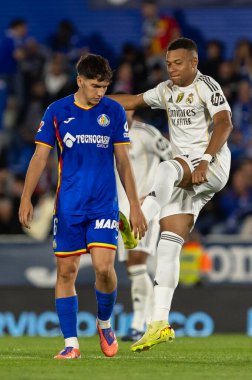 Madrid, İspanya - 19 Ekim 2025: Getafe FC ile Real Madrid arasındaki Liga maçı Getafe 'de oynandı. Maç sırasında Real Madrid oyuncuları. Profesyonel futbol. EA Spor Ligi 2025, 2026.