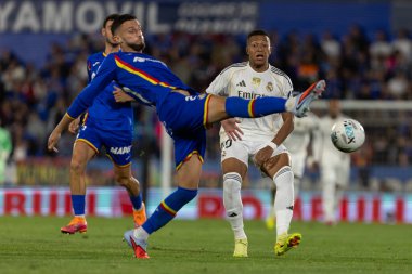 Madrid, İspanya - 19 Ekim 2025: Getafe FC ile Real Madrid arasındaki Liga maçı Getafe 'de oynandı. Maç sırasında Real Madrid oyuncuları. Profesyonel futbol. EA Spor Ligi 2025, 2026.