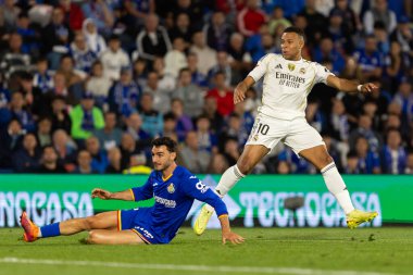 Madrid, İspanya - 19 Ekim 2025: Getafe FC ile Real Madrid arasındaki Liga maçı Getafe 'de oynandı. Maç sırasında Real Madrid oyuncuları. Profesyonel futbol. EA Spor Ligi 2025, 2026.