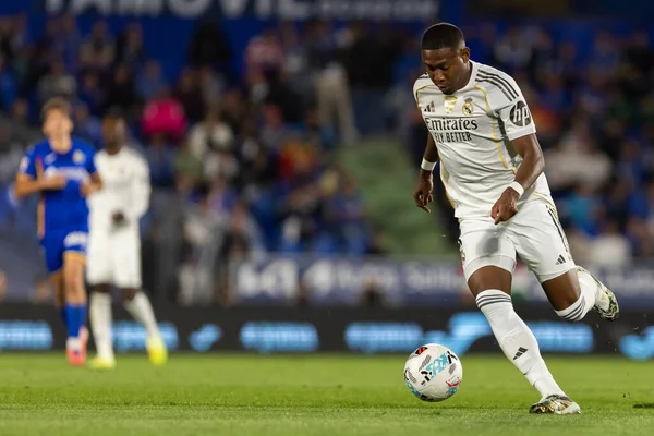 Madrid, İspanya - 19 Ekim 2025: Getafe FC ile Real Madrid arasındaki Liga maçı Getafe 'de oynandı. Maç sırasında Real Madrid oyuncuları. Profesyonel futbol. EA Spor Ligi 2025, 2026.