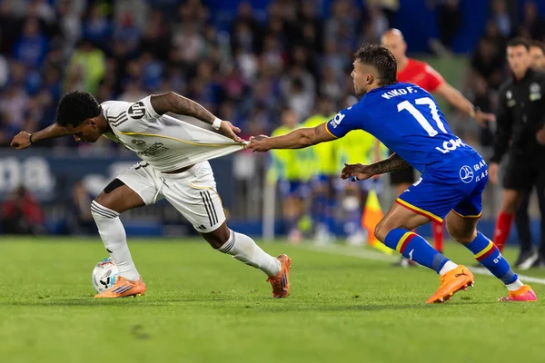Madrid, İspanya - 19 Ekim 2025: Getafe FC ile Real Madrid arasındaki Liga maçı Getafe 'de oynandı. Maç sırasında Real Madrid oyuncuları. Profesyonel futbol. EA Spor Ligi 2025, 2026.