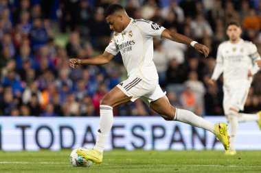 Madrid, İspanya - 19 Ekim 2025: Getafe FC ile Real Madrid arasındaki Liga maçı Getafe 'de oynandı. Maç sırasında Real Madrid oyuncuları. Profesyonel futbol. EA Spor Ligi 2025, 2026.