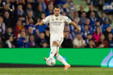 Madrid, İspanya - 19 Ekim 2025: Getafe FC ile Real Madrid arasındaki Liga maçı Getafe 'de oynandı. Maç sırasında Real Madrid oyuncuları. Profesyonel futbol. EA Spor Ligi 2025, 2026.