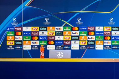 Madrid, İspanya - 19 Ekim 2025: Villarreal FC ile Manchester City arasındaki Şampiyonlar Ligi maçı Villarreal 'de oynandı. Maçtan önce bir basın toplantısında Pep Guardiola. Şehir yöneticisi