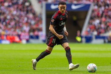 Madrid, İspanya - 1 Kasım 2025: Madrid 'de Atletico Madrid ile Sevilla FC arasında oynanan lig maçı. Maç sırasında Sevilla FC oyuncuları. Sevilla FC takımı. EA Spor Ligi 2025