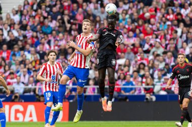 Madrid, İspanya - 1 Kasım 2025: Madrid 'de Atletico Madrid ile Sevilla FC arasında oynanan lig maçı. Maç sırasında Sevilla FC oyuncuları. Sevilla FC takımı. EA Spor Ligi 2025