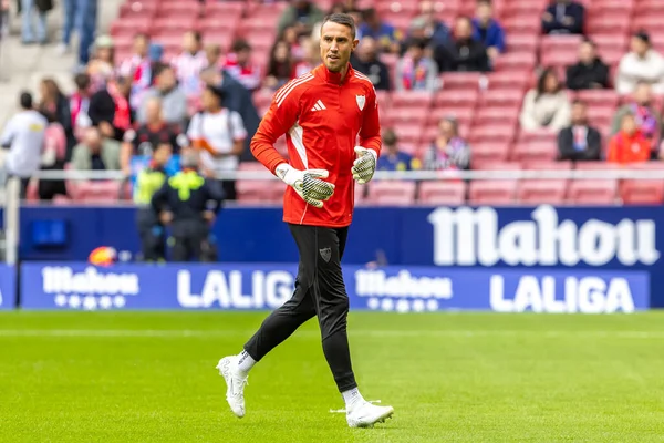 Madrid, İspanya - 1 Kasım 2025: Madrid 'de Atletico Madrid ile Sevilla FC arasında oynanan lig maçı. Maç sırasında Sevilla FC oyuncuları. Sevilla FC takımı. EA Spor Ligi 2025
