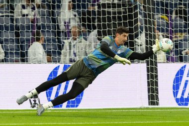 Madrid, İspanya - 1 Kasım 2025: Real Madrid ve Valencia FC arasındaki lig maçı. Maç sırasında Real Madrid oyuncuları. EA Spor Ligi 2025.