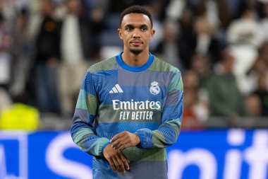 Madrid, İspanya - 1 Kasım 2025: Real Madrid ve Valencia FC arasındaki lig maçı. Maç sırasında Real Madrid oyuncuları. EA Spor Ligi 2025.