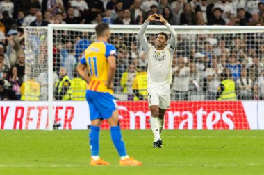 Madrid, İspanya - 1 Kasım 2025: Real Madrid ve Valencia FC arasındaki lig maçı. Maç sırasında Real Madrid oyuncuları. EA Spor Ligi 2025.