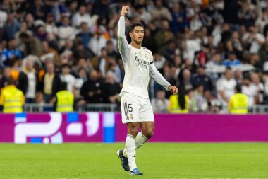 Madrid, İspanya - 1 Kasım 2025: Real Madrid ve Valencia FC arasındaki lig maçı. Maç sırasında Real Madrid oyuncuları. EA Spor Ligi 2025.