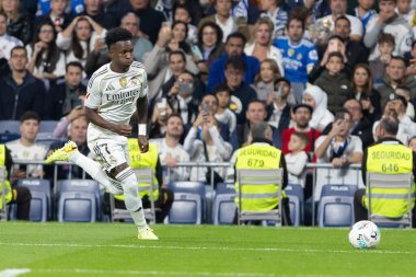 Madrid, İspanya - 1 Kasım 2025: Real Madrid ve Valencia FC arasındaki lig maçı. Maç sırasında Real Madrid oyuncuları. EA Spor Ligi 2025.