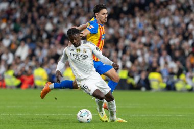 Madrid, İspanya - 1 Kasım 2025: Real Madrid ve Valencia FC arasındaki lig maçı. Maç sırasında Real Madrid oyuncuları. EA Spor Ligi 2025.