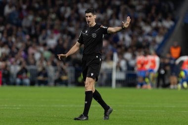 Madrid, İspanya - 1 Kasım 2025: Real Madrid ve Valencia FC arasındaki lig maçı. Maç sırasında Real Madrid oyuncuları. EA Spor Ligi 2025.