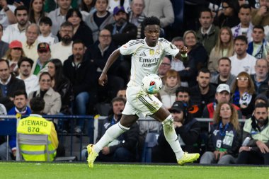 Madrid, İspanya - 1 Kasım 2025: Real Madrid ve Valencia FC arasındaki lig maçı. Maç sırasında Real Madrid oyuncuları. EA Spor Ligi 2025.