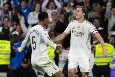 Madrid, İspanya - 1 Kasım 2025: Real Madrid ve Valencia FC arasındaki lig maçı. Maç sırasında Real Madrid oyuncuları. EA Spor Ligi 2025.