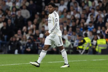 Madrid, İspanya - 1 Kasım 2025: Real Madrid ve Valencia FC arasındaki lig maçı. Maç sırasında Real Madrid oyuncuları. EA Spor Ligi 2025.