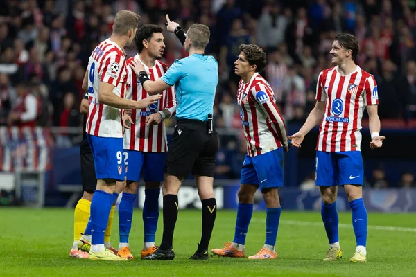 Madrid, İspanya - 4 Kasım 2025: Atletico Madrid ile Union SG arasında oynanan UEFA Şampiyonlar Ligi maçı. Maç boyunca Atletico Madrid 'li oyuncular.