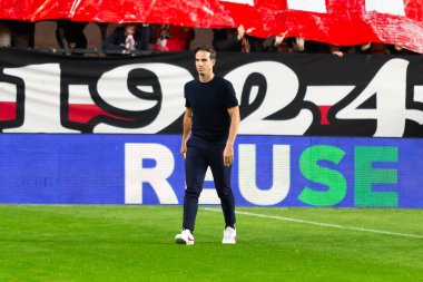 Madrid, İspanya - 6 Kasım 2025: UEFA Konferans Ligi eleme maçı Madrid 'de Rayo Vallecano ve Lich Poznan arasında oynandı. Rayo Vallecano oyuncuları. Konferans Birliği