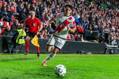 Madrid, İspanya - 6 Kasım 2025: UEFA Konferans Ligi eleme maçı Madrid 'de Rayo Vallecano ve Lich Poznan arasında oynandı. Rayo Vallecano oyuncuları. Konferans Birliği