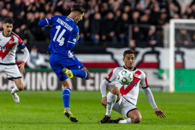 Madrid, İspanya - 6 Kasım 2025: UEFA Konferans Ligi eleme maçı Madrid 'de Rayo Vallecano ve Lich Poznan arasında oynandı. Rayo Vallecano oyuncuları. Konferans Birliği