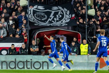 Madrid, İspanya - 6 Kasım 2025: UEFA Konferans Ligi maçı Madrid 'de Rayo Vallecano ve Lich Poznan arasında oynandı. Maç sırasında Lich oyuncuları. Konferans Birliği.