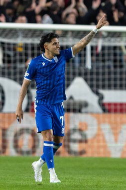 Madrid, İspanya - 6 Kasım 2025: UEFA Konferans Ligi maçı Madrid 'de Rayo Vallecano ve Lich Poznan arasında oynandı. Maç sırasında Lich oyuncuları. Konferans Birliği.