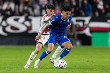 Madrid, İspanya - 6 Kasım 2025: UEFA Konferans Ligi maçı Madrid 'de Rayo Vallecano ve Lich Poznan arasında oynandı. Maç sırasında Lich oyuncuları. Konferans Birliği.