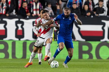 Madrid, İspanya - 6 Kasım 2025: UEFA Konferans Ligi eleme maçı Madrid 'de Rayo Vallecano ve Lich Poznan arasında oynandı. Rayo Vallecano oyuncuları. Konferans Birliği