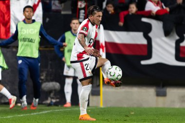 Madrid, İspanya - 6 Kasım 2025: UEFA Konferans Ligi eleme maçı Madrid 'de Rayo Vallecano ve Lich Poznan arasında oynandı. Rayo Vallecano oyuncuları. Konferans Birliği