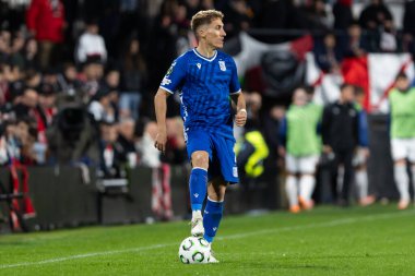 Madrid, İspanya - 6 Kasım 2025: UEFA Konferans Ligi maçı Madrid 'de Rayo Vallecano ve Lich Poznan arasında oynandı. Maç sırasında Lich oyuncuları. Konferans Birliği.