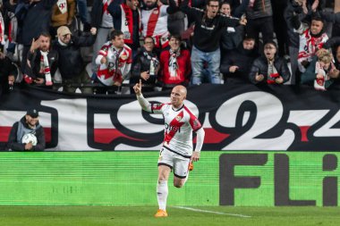 Madrid, İspanya - 6 Kasım 2025: UEFA Konferans Ligi eleme maçı Madrid 'de Rayo Vallecano ve Lich Poznan arasında oynandı. Rayo Vallecano oyuncuları. Konferans Birliği