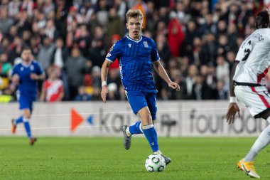 Madrid, İspanya - 6 Kasım 2025: UEFA Konferans Ligi maçı Madrid 'de Rayo Vallecano ve Lich Poznan arasında oynandı. Maç sırasında Lich oyuncuları. Konferans Birliği.