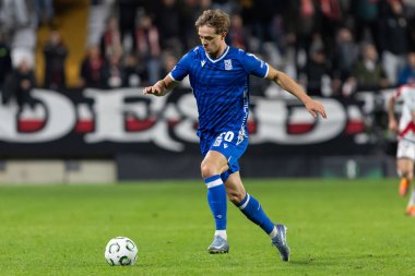 Madrid, İspanya - 6 Kasım 2025: UEFA Konferans Ligi maçı Madrid 'de Rayo Vallecano ve Lich Poznan arasında oynandı. Maç sırasında Lich oyuncuları. Konferans Birliği.